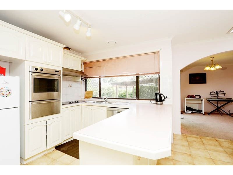 2 Pelham Drive, Vermont South VIC 3133