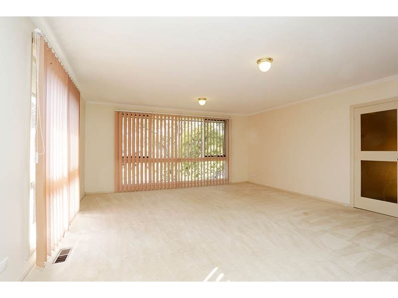 9 Greenbriar Avenue, Wheelers Hill VIC 3150