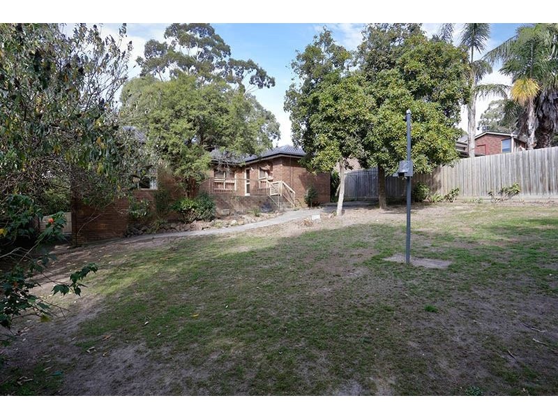 9 Greenbriar Avenue, Wheelers Hill VIC 3150