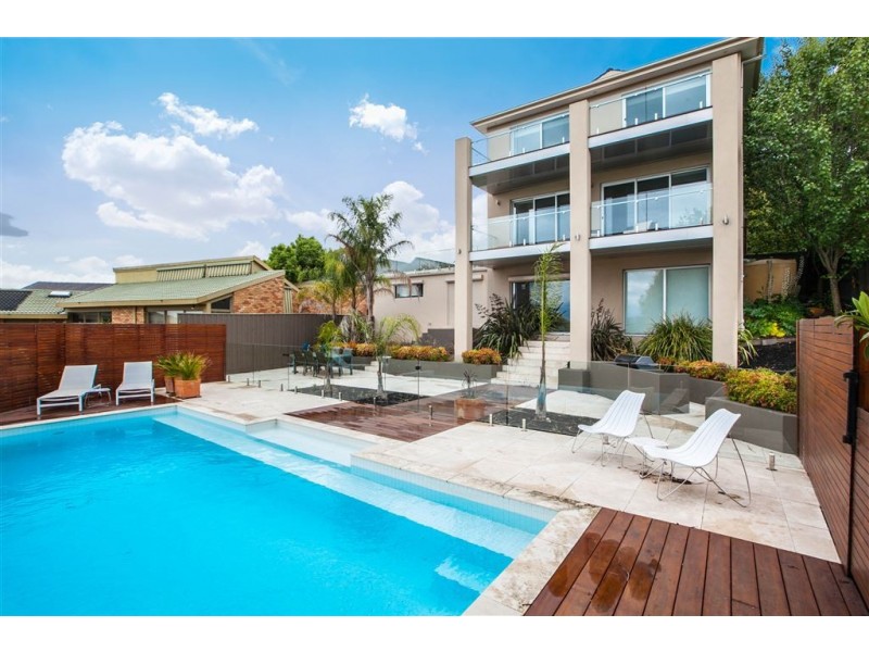 20 Erskine Crescent, Wheelers Hill VIC 3150