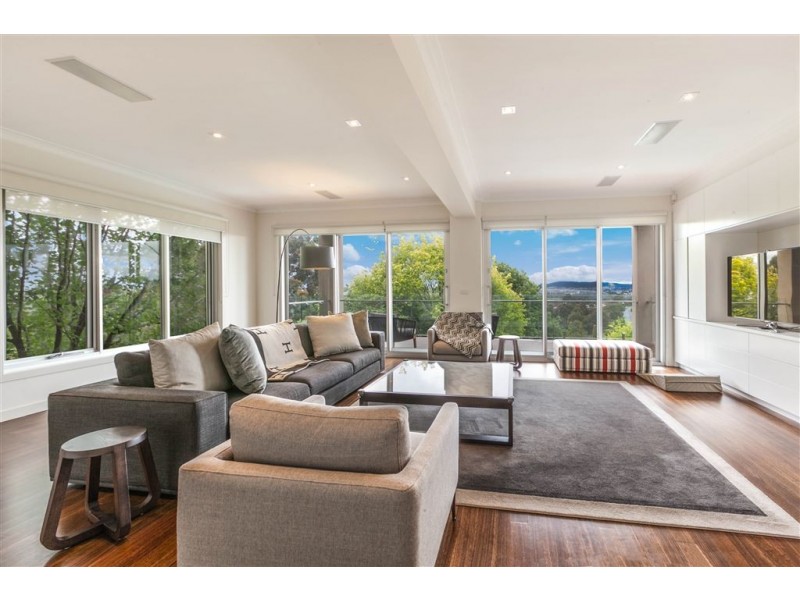 20 Erskine Crescent, Wheelers Hill VIC 3150