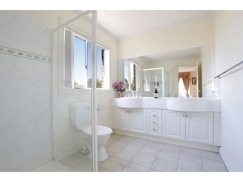 26 Wilson Road, Glen Waverley VIC 3150