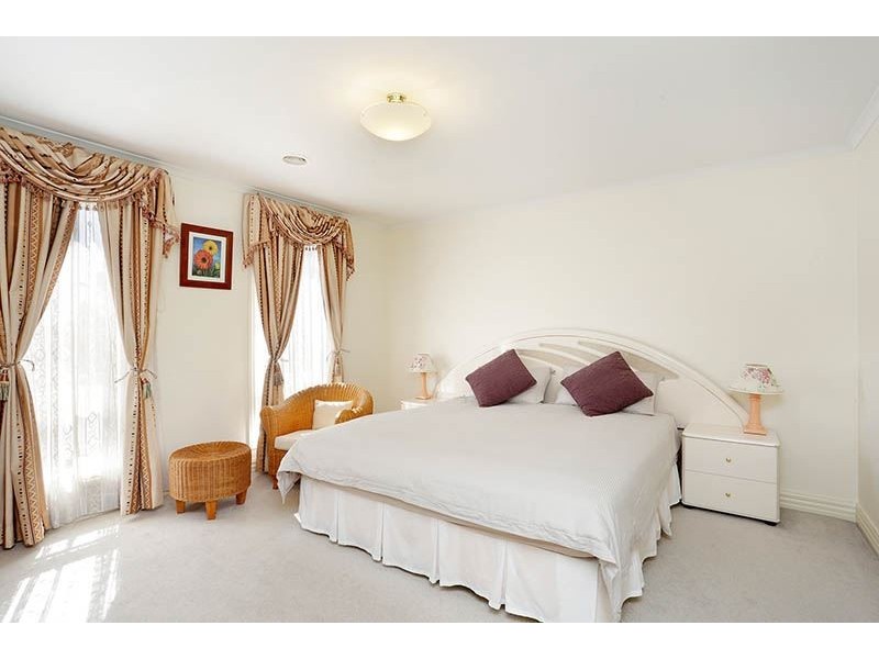 26 Wilson Road, Glen Waverley VIC 3150