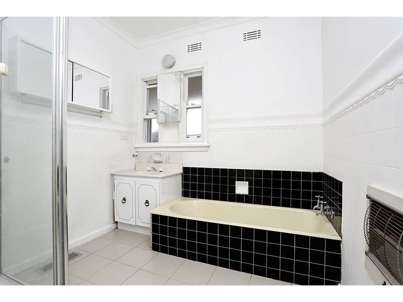 1/48 Browns Road, Clayton VIC 3168