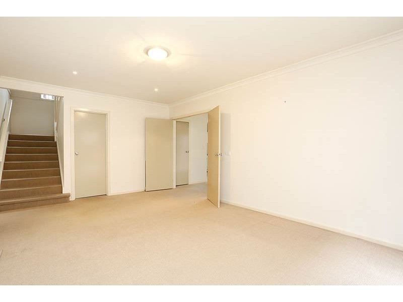 35 Kierens Way, Chadstone VIC 3148