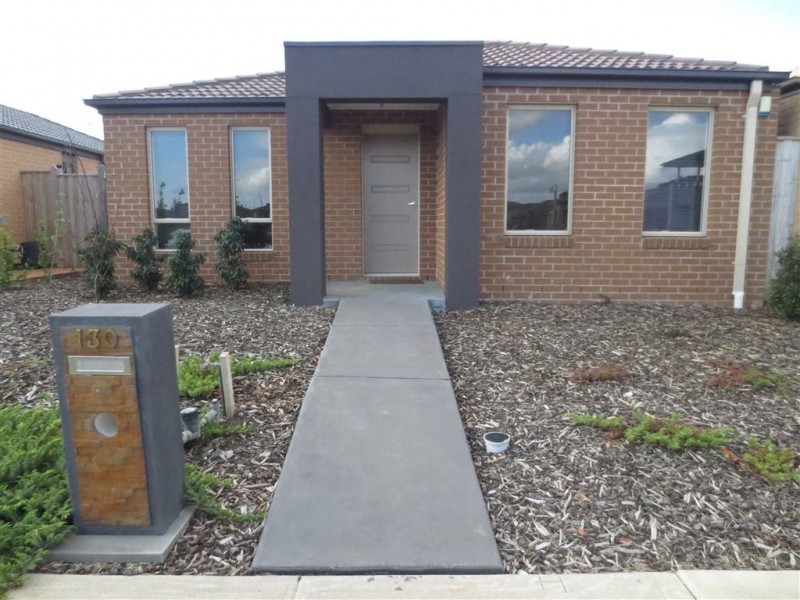 130 Sabel Drive, Cranbourne North VIC 3977