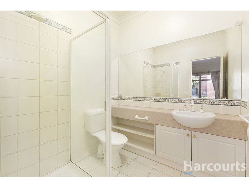 2/3 Cratloe Road, Mount Waverley VIC 3149