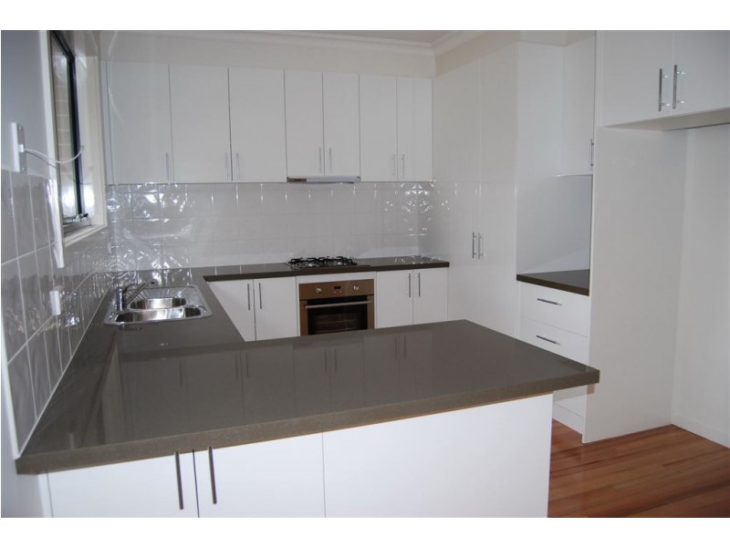 2/2 Montpellier Road, Burwood VIC 3125