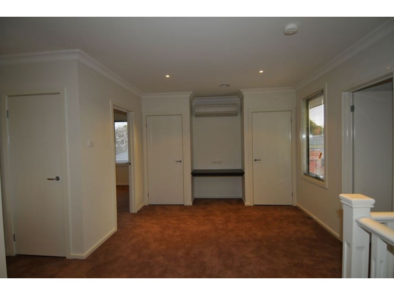 2/2 Montpellier Road, Burwood VIC 3125