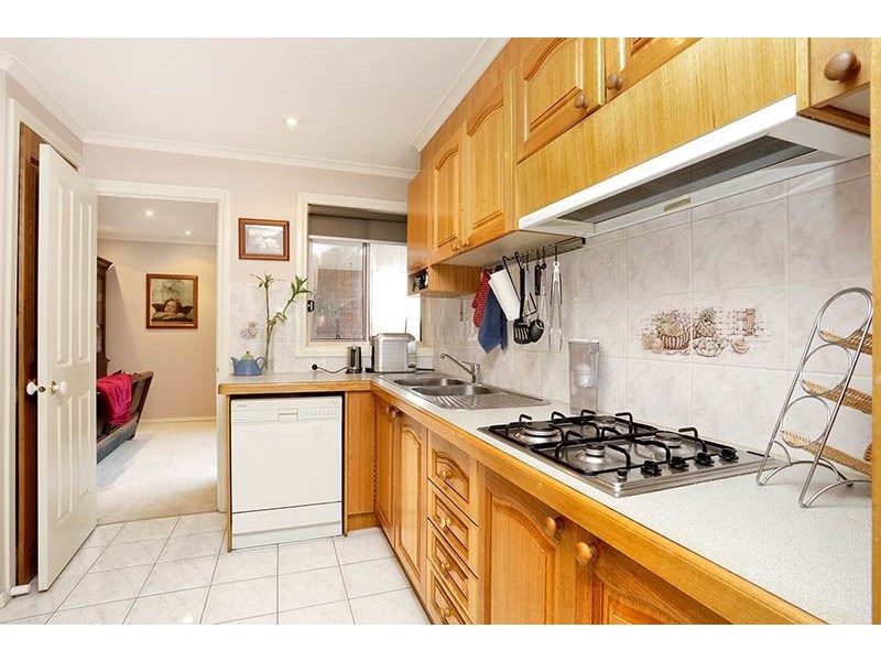 42 Robinson Drive, Burwood East VIC 3151