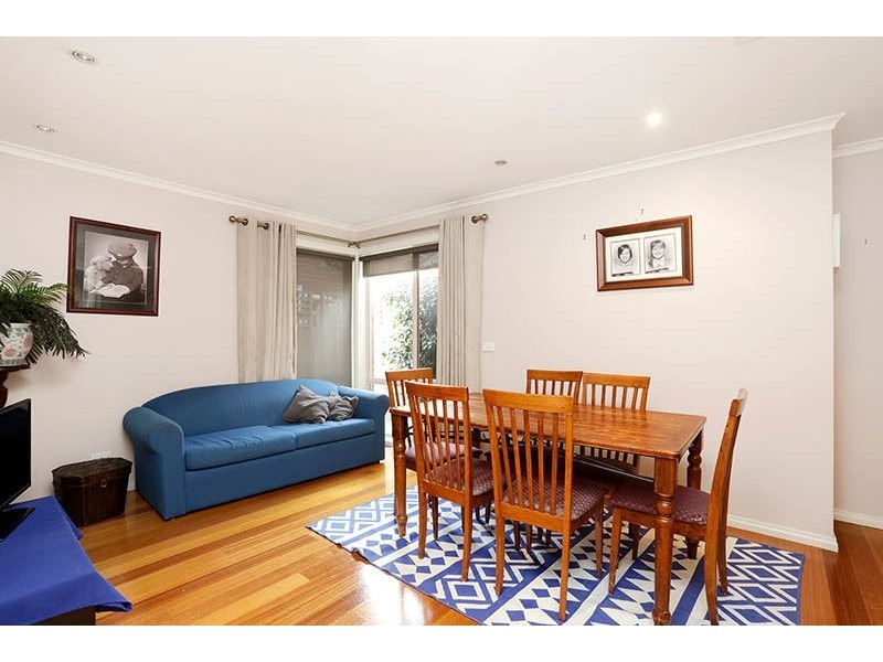 42 Robinson Drive, Burwood East VIC 3151
