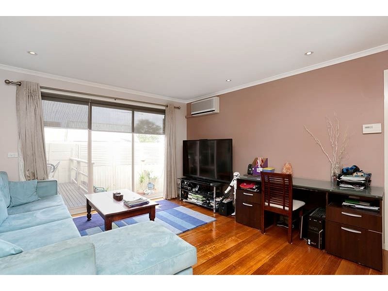 42 Robinson Drive, Burwood East VIC 3151