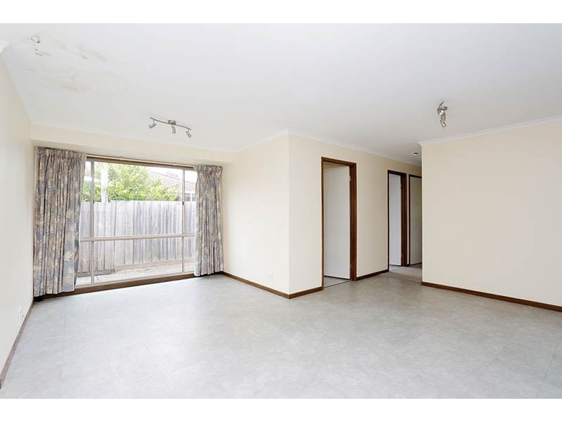 5 Jenola Parade, Wantirna South VIC 3152