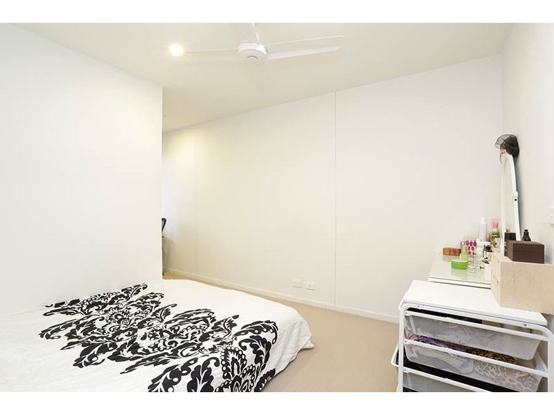 614/39 Kingsway, Glen Waverley VIC 3150