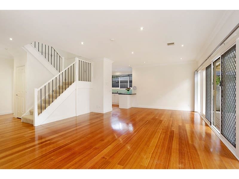 6 Lowen Road, Glen Waverley VIC 3150