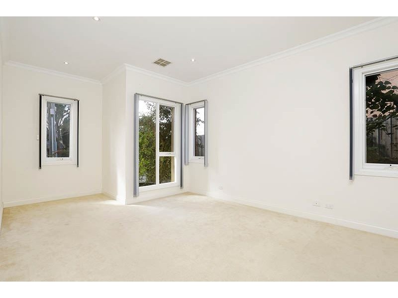 6 Lowen Road, Glen Waverley VIC 3150