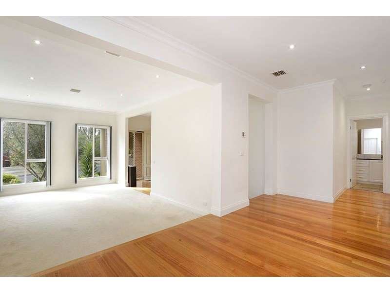 6 Lowen Road, Glen Waverley VIC 3150