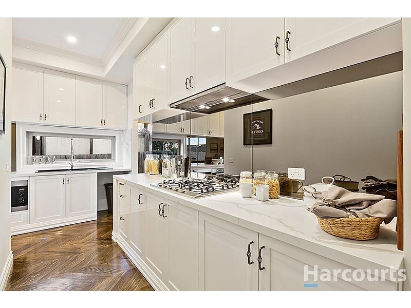 6 Darri Court, Glen Waverley VIC 3150