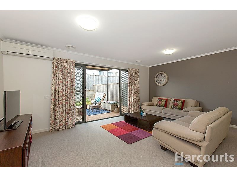 17 Edgbaston Way, Mulgrave VIC 3170