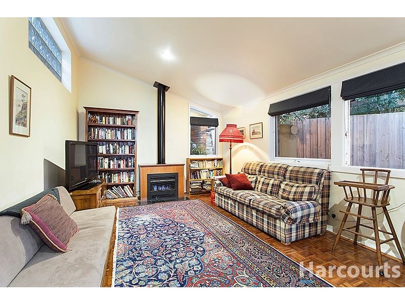 36 Caithness Crescent, Glen Waverley VIC 3150