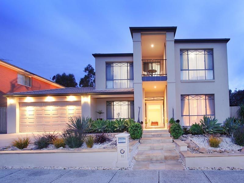 18 Holmes Way, Glen Waverley VIC 3150