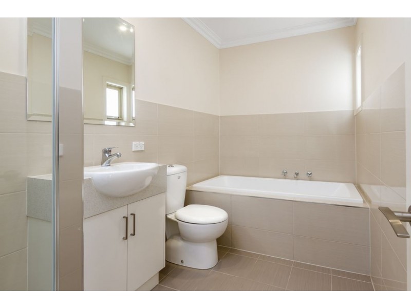 62C Pepperell Avenue, Glen Waverley VIC 3150