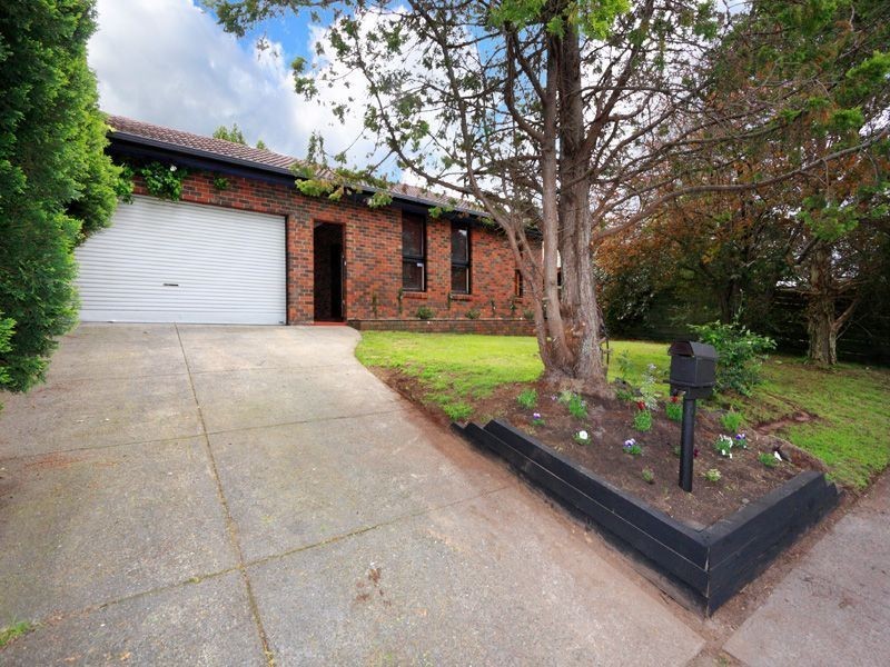 31 King Arthur Drive, Glen Waverley VIC 3150