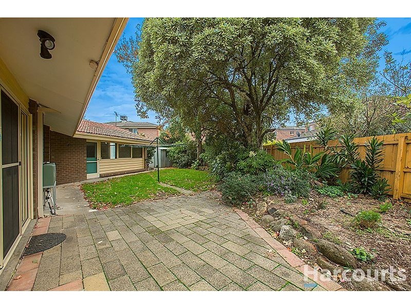 3 Dubbo Court, Glen Waverley VIC 3150