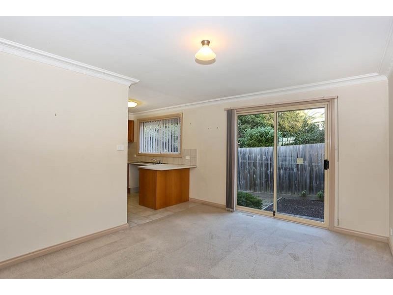 2/32 Danien Street, Glen Waverley VIC 3150