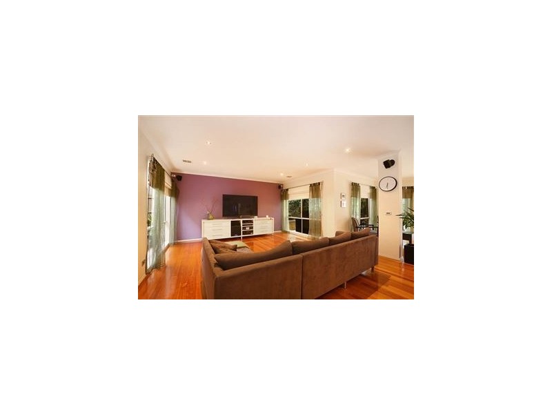 13 Keylana Blvd, Mount Waverley VIC 3149