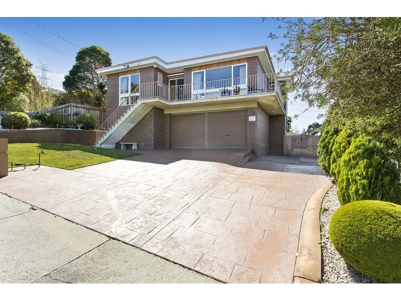 27 Chivers Avenue, Glen Waverley VIC 3150