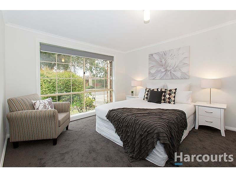 1/4 Myers Avenue, Glen Waverley VIC 3150