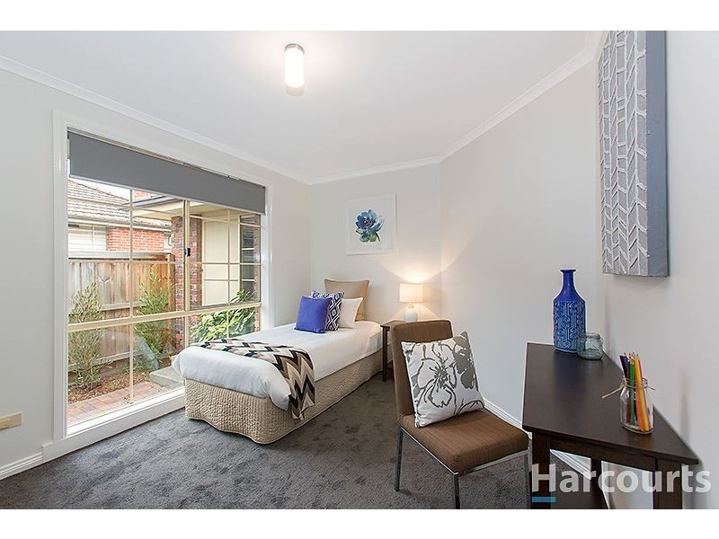 1/4 Myers Avenue, Glen Waverley VIC 3150