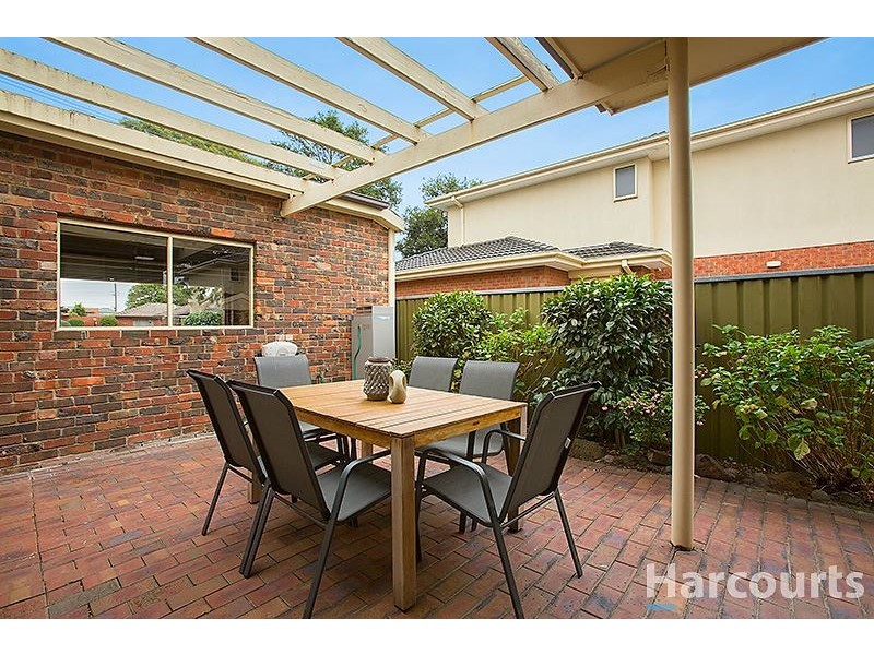 1/4 Myers Avenue, Glen Waverley VIC 3150