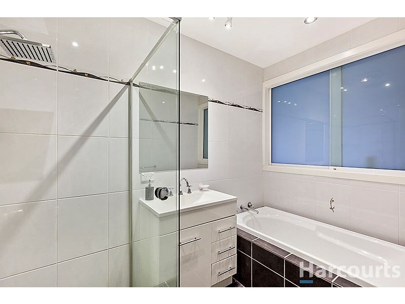 913 High Street Road, Glen Waverley VIC 3150