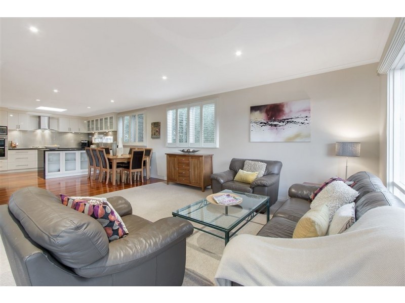 29 Fairhills Parade, Glen Waverley VIC 3150