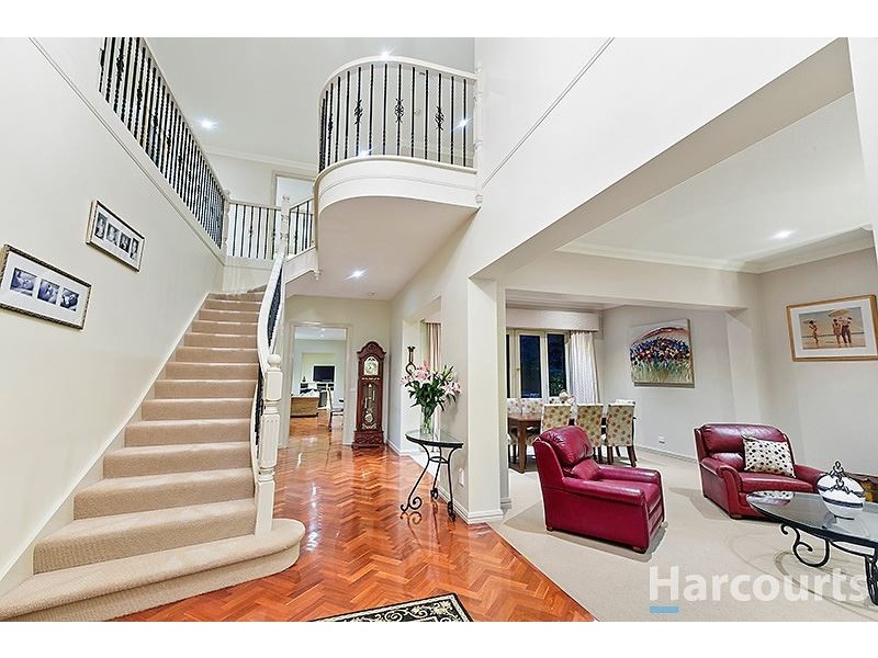 7 Winterton Drive, Wheelers Hill VIC 3150