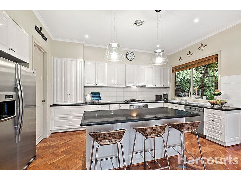7 Winterton Drive, Wheelers Hill VIC 3150