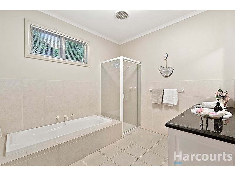 7 Winterton Drive, Wheelers Hill VIC 3150