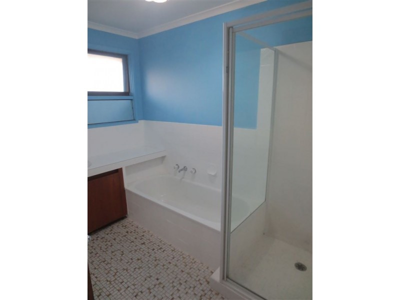 17 Chivalry Avenue, Glen Waverley VIC 3150