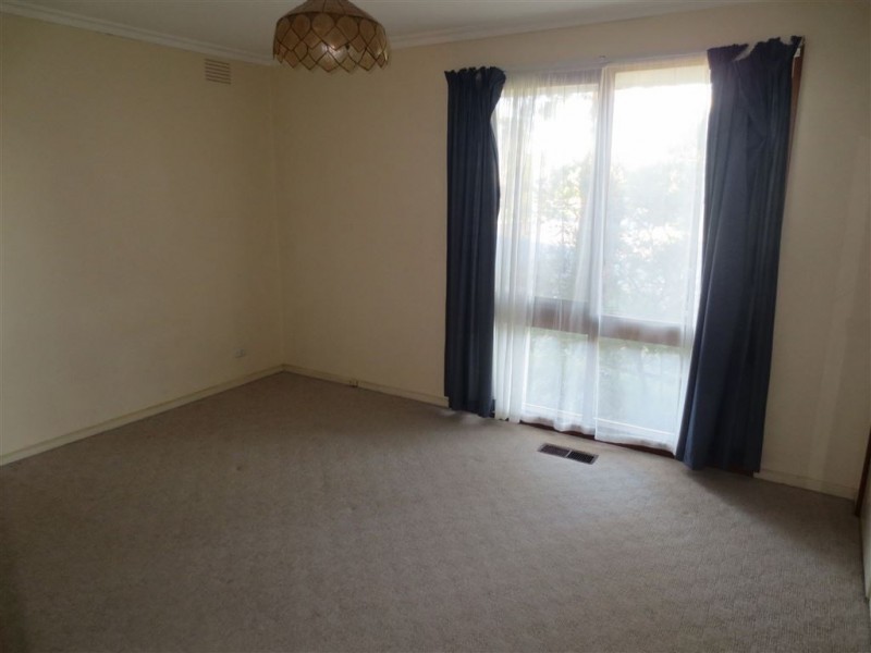 17 Chivalry Avenue, Glen Waverley VIC 3150