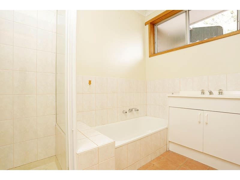 2/2 Munro Avenue, Mount Waverley VIC 3149