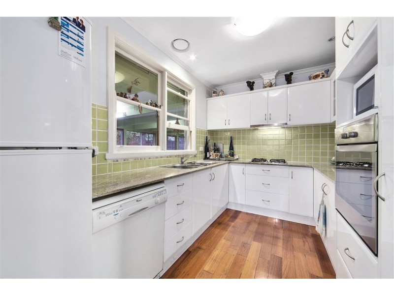 24 Viewpoint Avenue, Glen Waverley VIC 3150