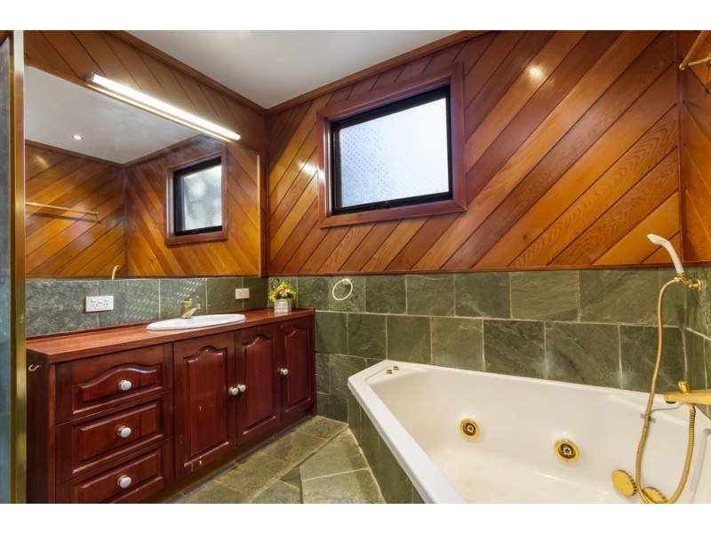 13 Marbray Drive, Glen Waverley VIC 3150