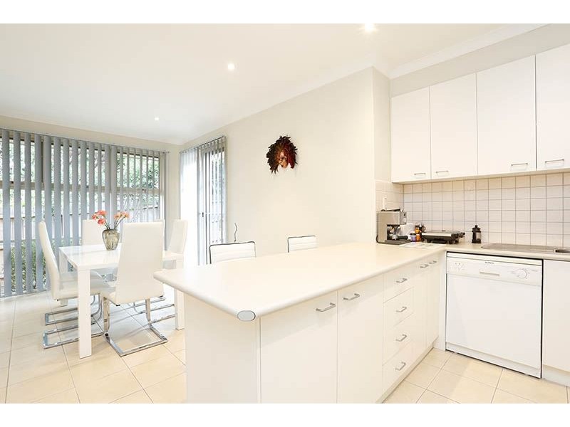 2/24 Tobias Avenue, Glen Waverley VIC 3150