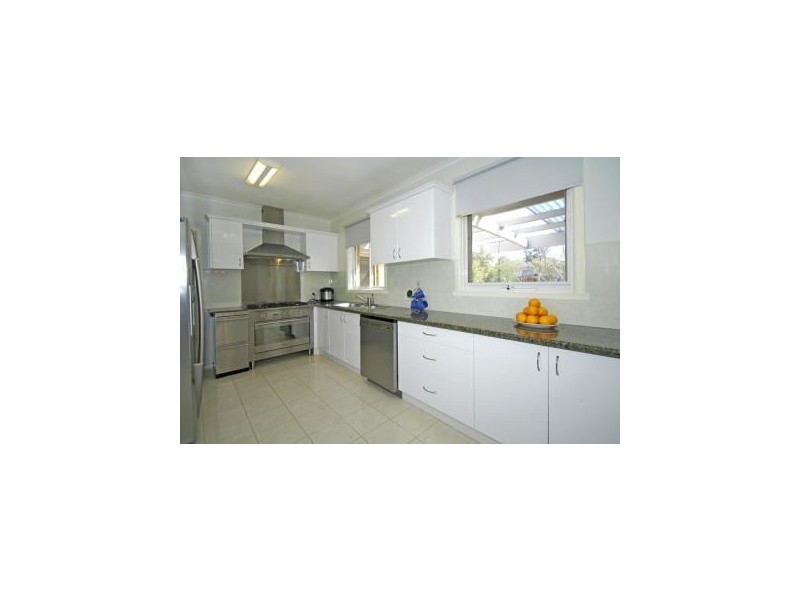 35 The Outlook, Glen Waverley VIC 3150