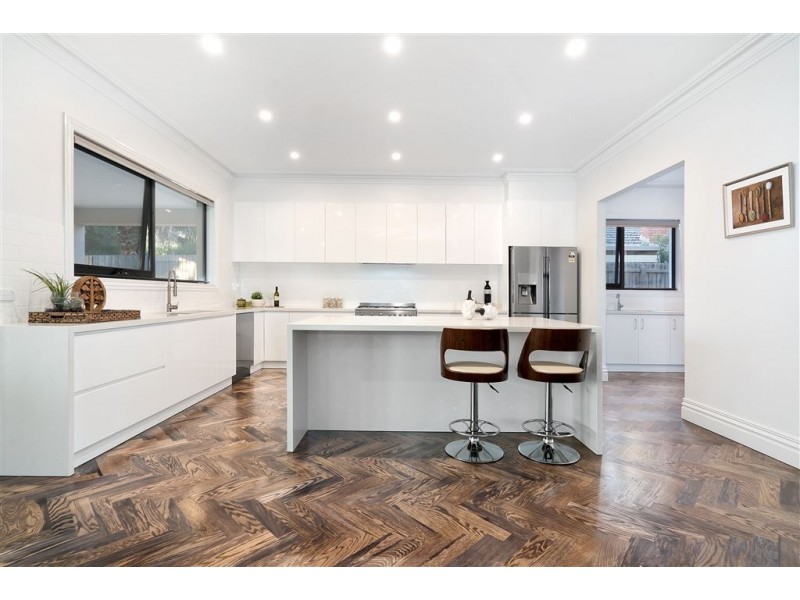 4 Sagan Court, Glen Waverley VIC 3150