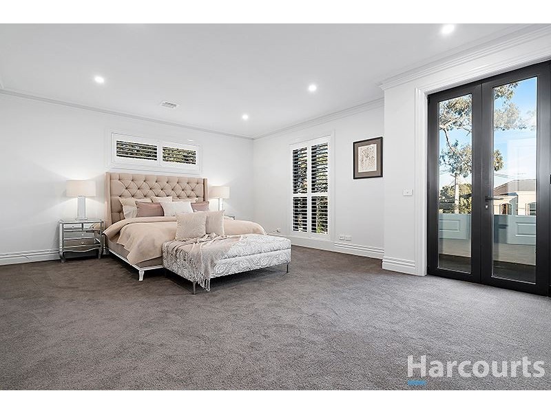 4 Sagan Court, Glen Waverley VIC 3150