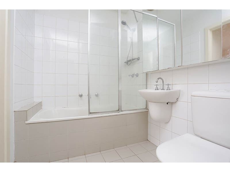 26/2 Greenfield Drive,, Clayton VIC 3168