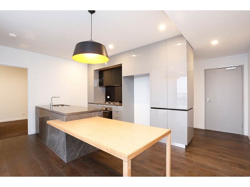 608/5 Sovereign Point Court, Doncaster VIC 3108